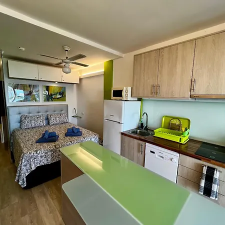 Ocean Coast Cristianos Comodoro Апартаменты Лос Кристианос