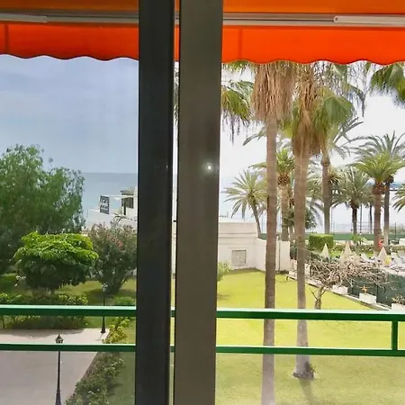 Ocean Coast Cristianos Comodoro Apartment