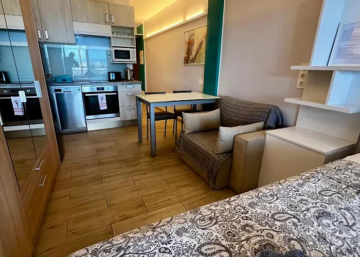 Ocean Coast Cristianos Comodoro Apartment