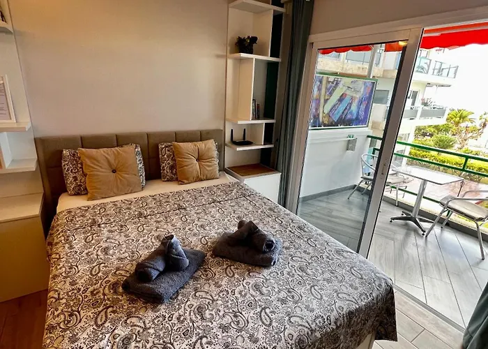 Ocean Coast Cristianos Comodoro Apartment *
