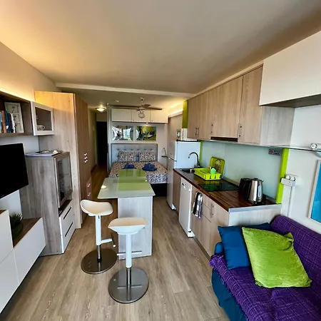 Ocean Coast Cristianos Comodoro * 로스크리스티아노스