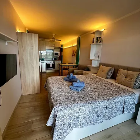 Ocean Coast Cristianos Comodoro Apartman *